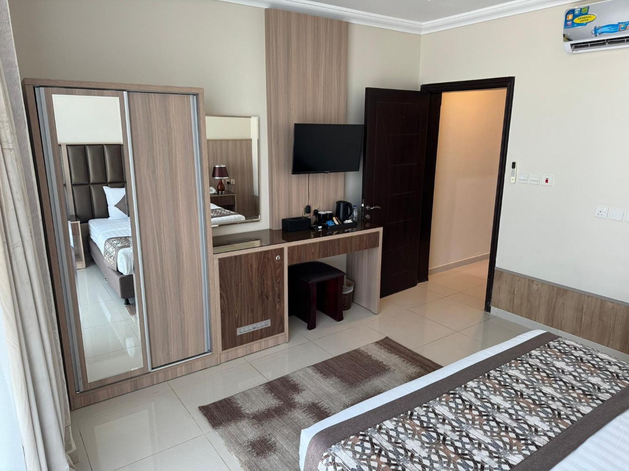 Primotel Suites As Salamah เจดดาห์ ภายนอก รูปภาพ